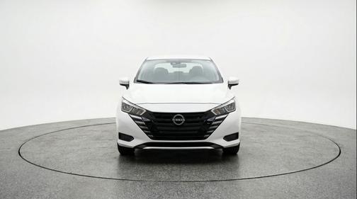 Aspen White Tricoat 2025 Nissan Versa 1.6 SV