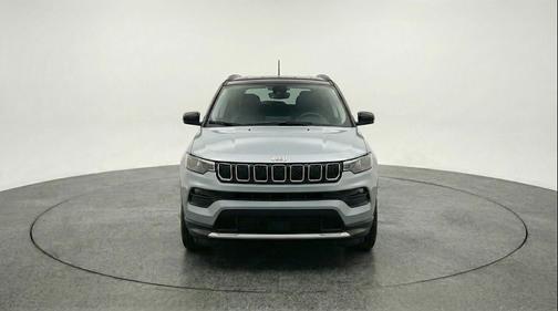 Silver Zynith Metallic Clearcoat 2025 Jeep Compass Limited