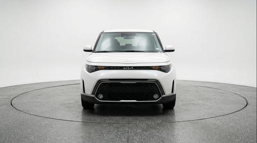 Snow White Pearl 2025 Kia Soul LX