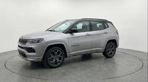 Silver Zynith Metallic Clearcoat 2025 Jeep Compass Limited