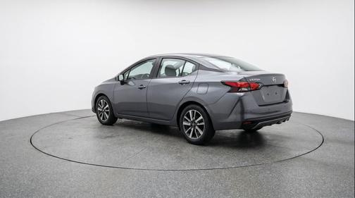Gun Metallic 2025 Nissan Versa 1.6 SV