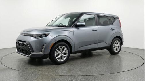 Steel Gray 2025 Kia Soul LX