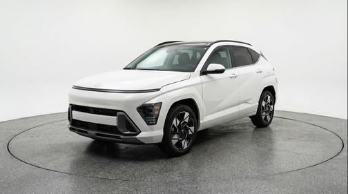 Atlas White 2025 Hyundai KONA SEL