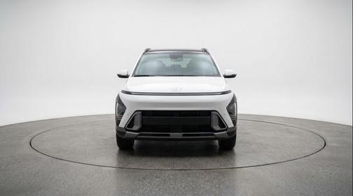 Atlas White 2025 Hyundai KONA SEL