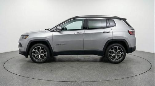Silver Zynith Metallic Clearcoat 2025 Jeep Compass Limited