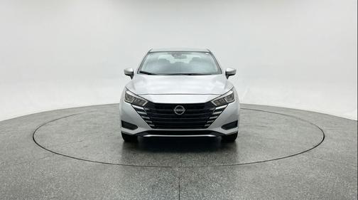 Brilliant Silver Metallic 2025 Nissan Versa 1.6 SV