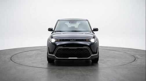 Fusion Black 2025 Kia Soul LX