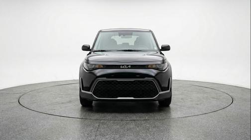 Fusion Black 2025 Kia Soul LX