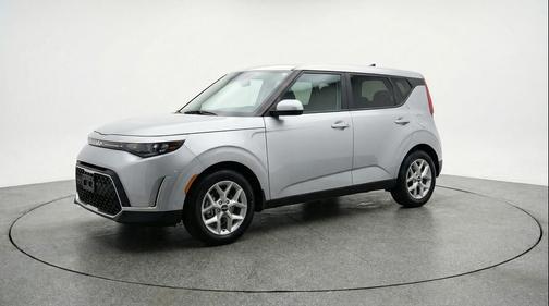 Steel Gray 2025 Kia Soul LX