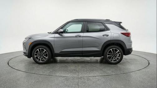 Sterling Gray Metallic 2025 Chevrolet Trailblazer LT