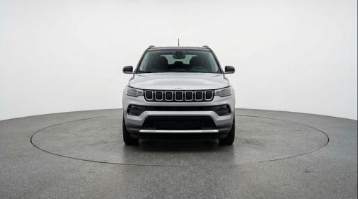 Silver Zynith Metallic Clearcoat 2025 Jeep Compass Limited