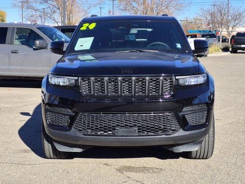 2024 Jeep Grand Cherokee Laredo