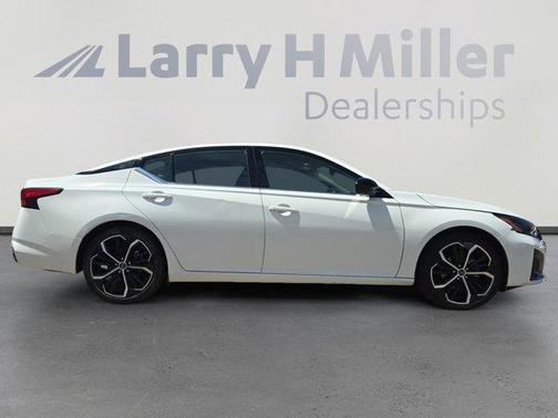 2023 Nissan Altima 2.5 SR