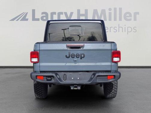 2025 Jeep Gladiator Sport