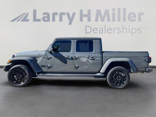 2022 Jeep Gladiator Overland