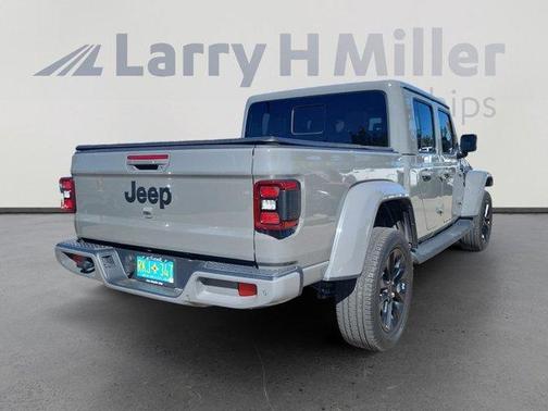 2022 Jeep Gladiator Overland