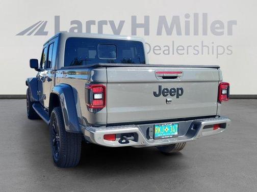 2022 Jeep Gladiator Overland
