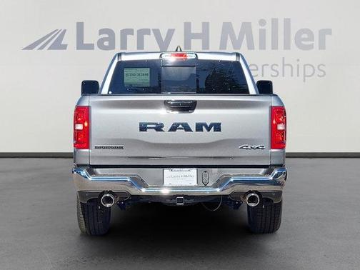 Billet Silver Metallic Clearcoat 2026 RAM 1500 Big Horn