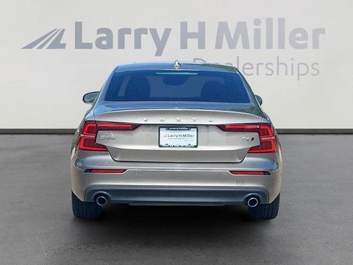 2019 Volvo S60 T6 Momentum