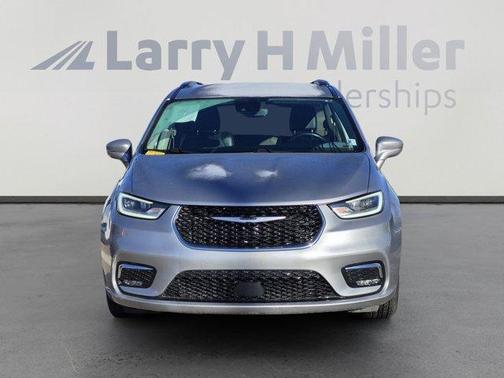 2021 Chrysler Pacifica Touring-L