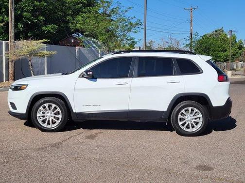 Bright White Clearcoat 2022 Jeep Cherokee Latitude Lux