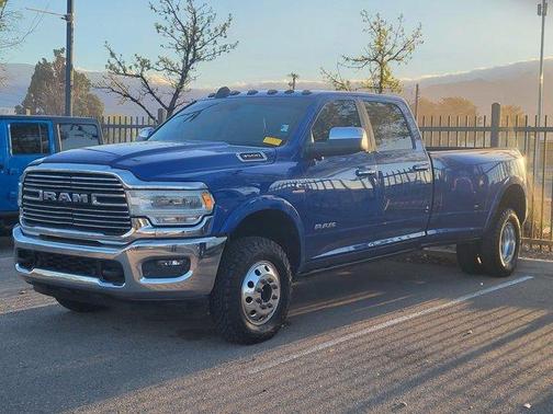 Blue Streak Pearlcoat 2019 RAM 3500 Laramie