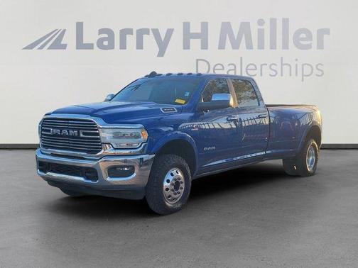 Blue Streak Pearlcoat 2019 RAM 3500 Laramie