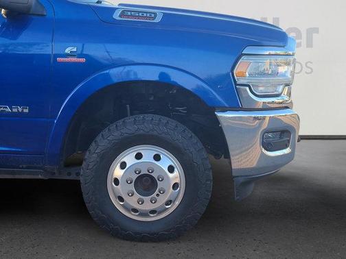 Blue Streak Pearlcoat 2019 RAM 3500 Laramie
