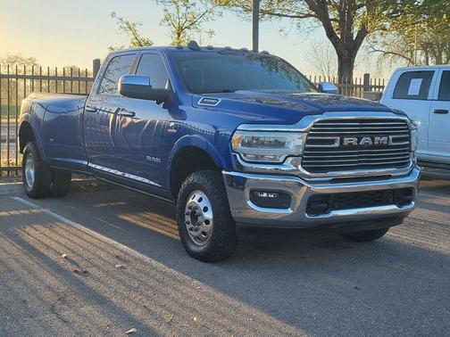 Blue Streak Pearlcoat 2019 RAM 3500 Laramie