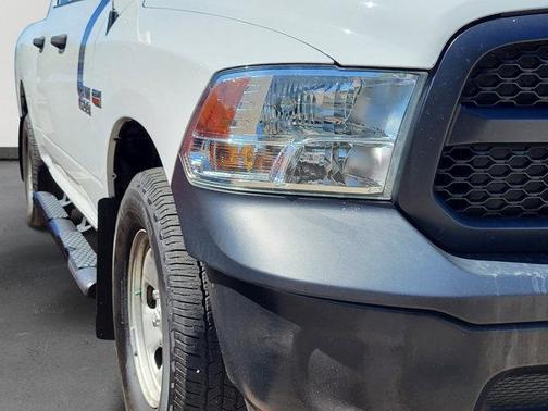 Bright White Clearcoat 2018 RAM 1500 ST