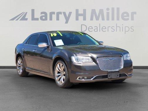 Granite Crystal Clearcoat Metallic 2019 Chrysler 300 Limited