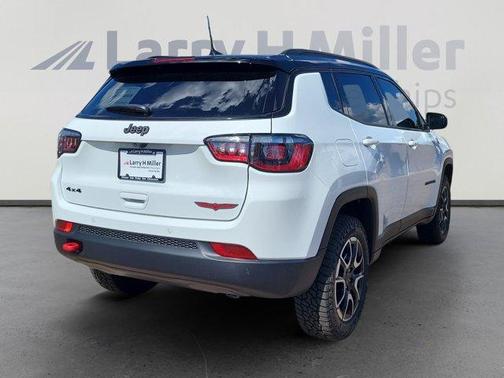2025 Jeep Compass Trailhawk