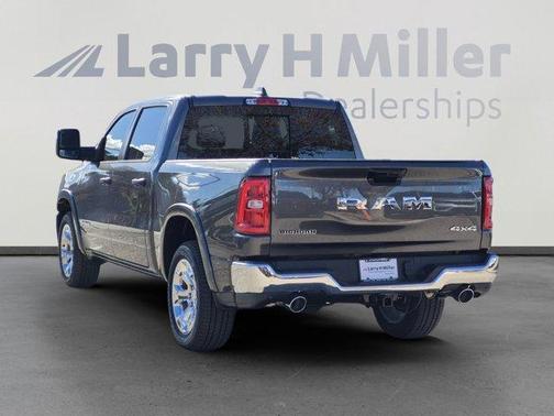 Granite Crystal Clearcoat Metallic 2026 RAM 1500 Big Horn