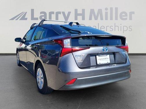 2022 Toyota Prius LE