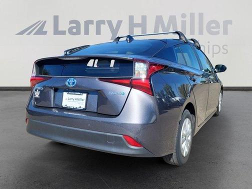 2022 Toyota Prius LE