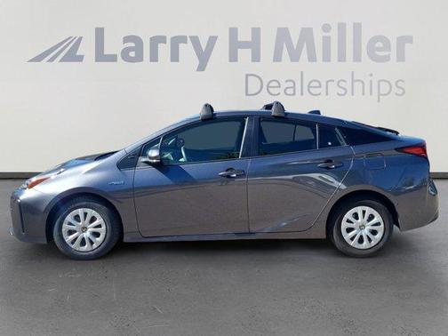 2022 Toyota Prius LE