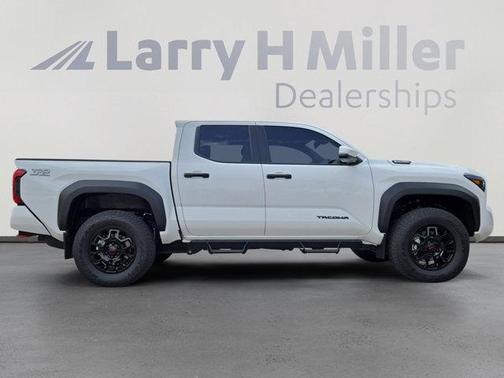 2024 Toyota Tacoma Hybrid TRD
