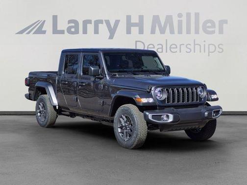 2026 Jeep Gladiator Sport