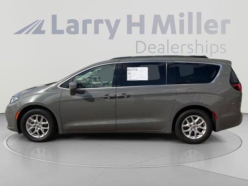 Ceramic Gray Clearcoat 2022 Chrysler Pacifica Touring-L