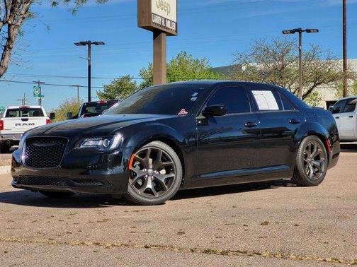 2022 Chrysler 300 Touring