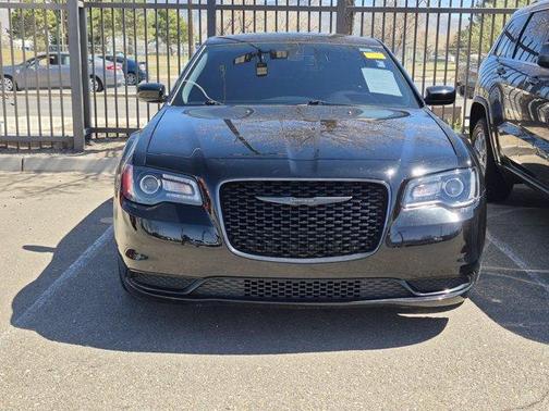 2022 Chrysler 300 Touring