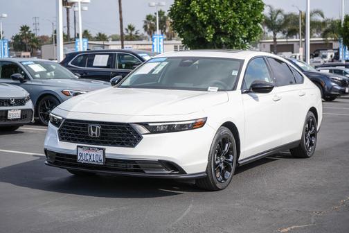 Platinum White Pearl 2025 Honda Accord