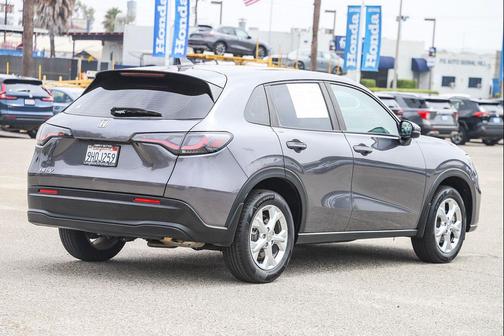 Urban Gray Pearl 2024 Honda HR-V LX