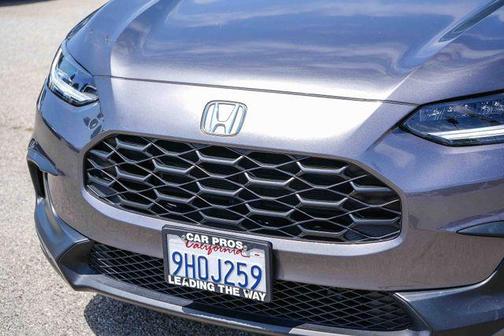 Urban Gray Pearl 2024 Honda HR-V LX