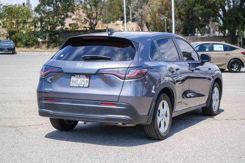 Urban Gray Pearl 2024 Honda HR-V LX