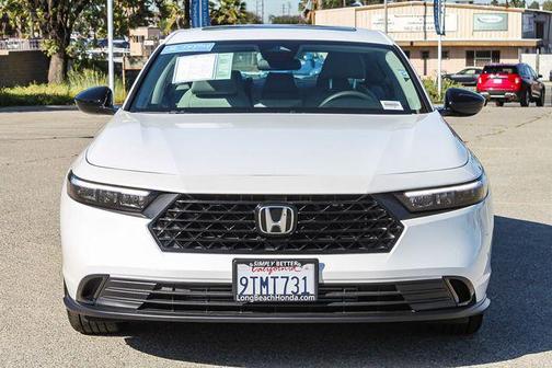 Platinum White Pearl 2025 Honda Accord SE