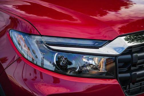 Radiant Red Metallic II 2026 Honda Ridgeline RTL