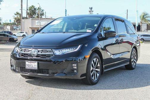 Crystal Black Pearl 2026 Honda Odyssey EX-L