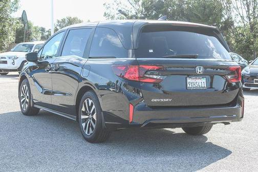 Crystal Black Pearl 2026 Honda Odyssey EX-L