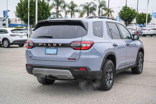 Sonic Gray Pearl 2026 Honda Pilot TrailSport